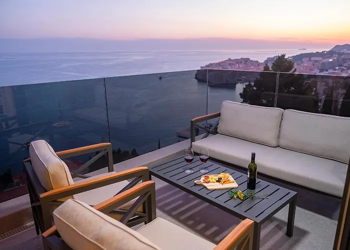 Luxury 2 Bd Ika Marie - Old Town With Jacuzzi And Parking Apartmán