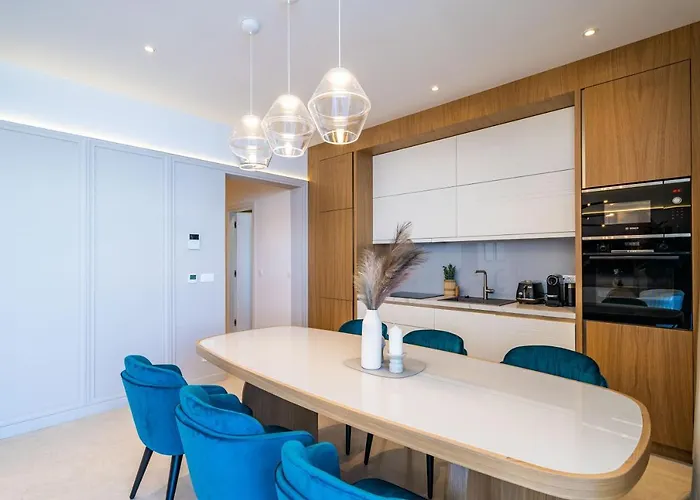 Luxury 2 Bd Ika Marie - Old Town With Jacuzzi And Parking شقة