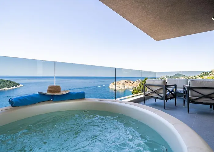 Luxury 2 Bd Ika Marie - Old Town With Jacuzzi And Parking Appartement