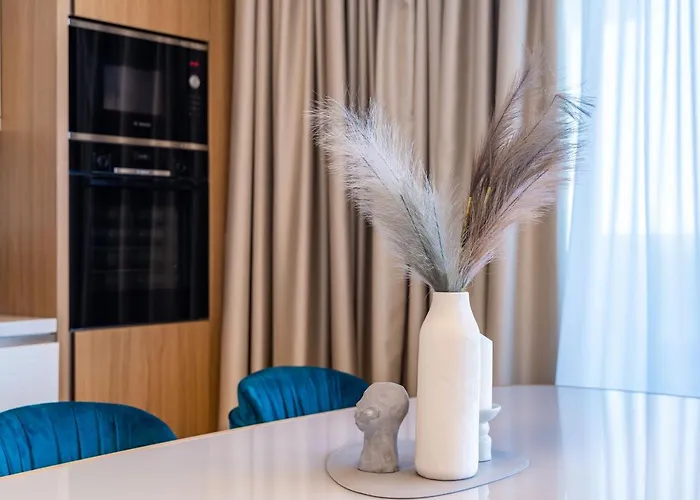 Luxury 2 Bd Ika Marie - Old Town With Jacuzzi And Parking شقة *