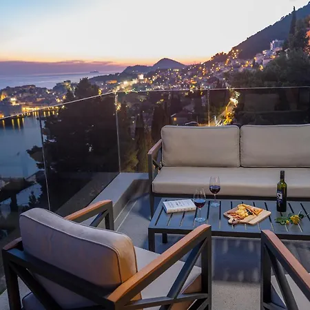 Luxury 2 Bd Ika Marie - Old Town With Jacuzzi&parking